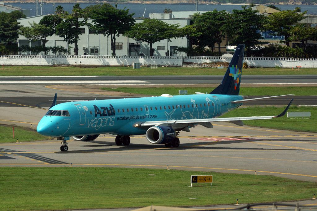 Embraer 195 da Azul (foto: Daniel R.Carneiro / DRC Imagem)