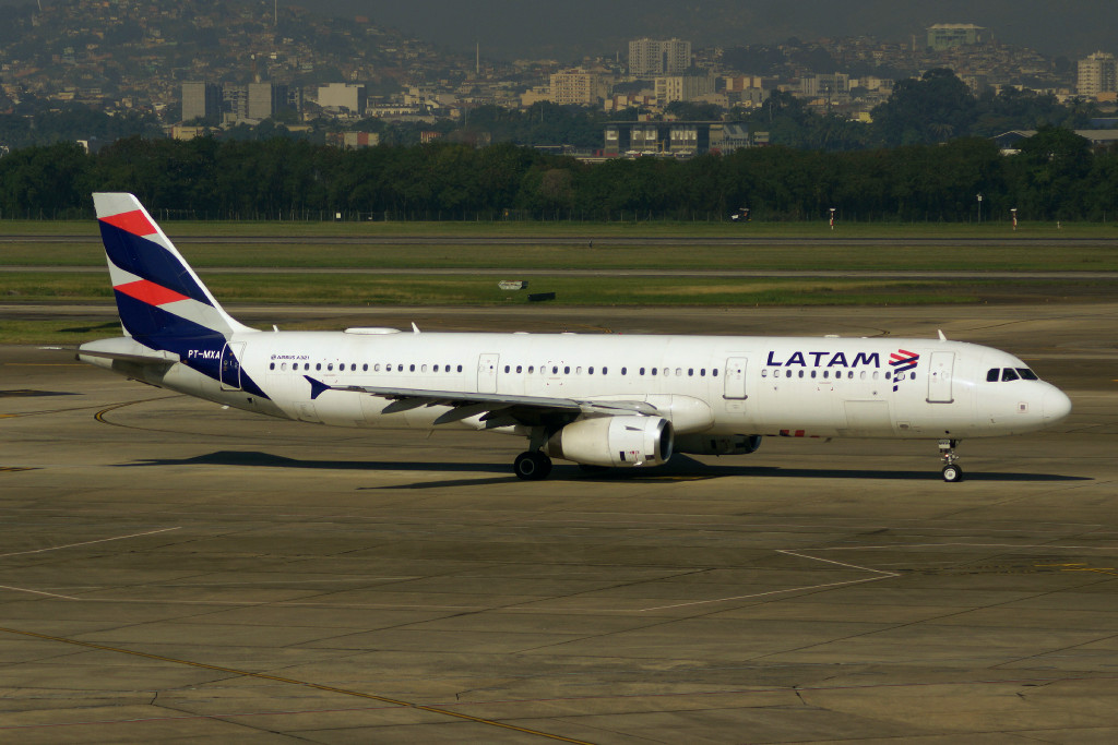 Airbus A321 da LATAM (foto: Daniel R.Carneiro / DRC Imagem)