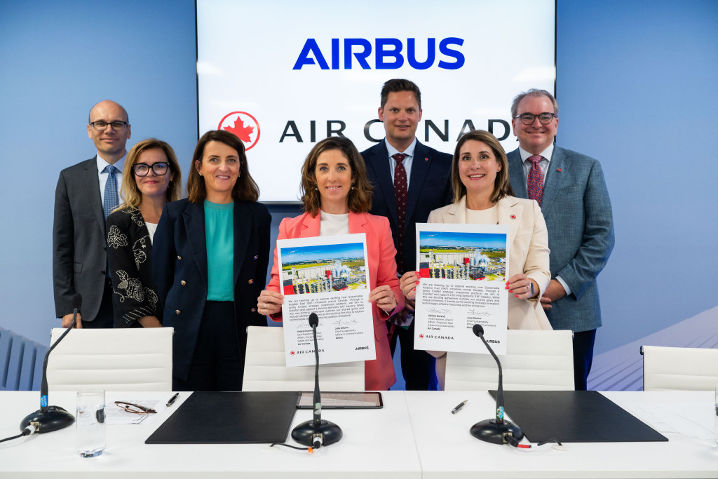 Representantes da Airbus e Air Canada