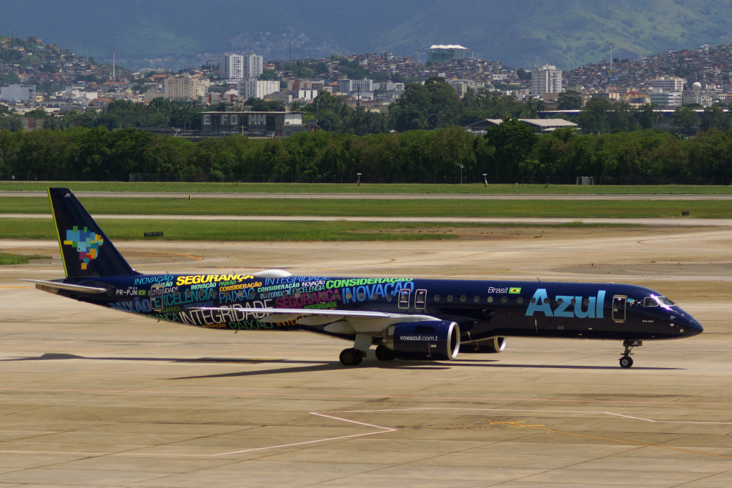 Embraer 195-E2 da Azul (foto: Daniel R.Carneiro / DRC Imagem)