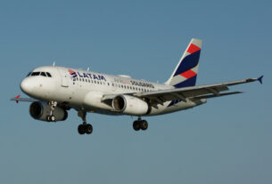 Airbus A319 "Avião Solidário" da LATAM (foto: Daniel R.Carneiro / DRC Imagem)