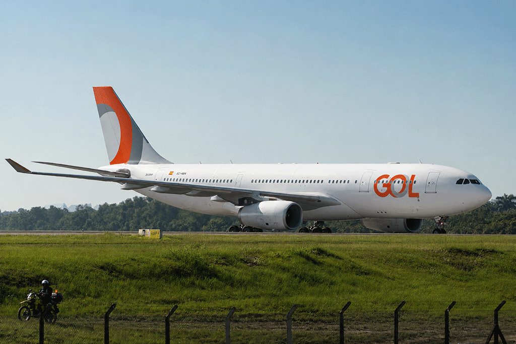 Airbus A330-200 EC-NBN da Wamos Air nas cores da GOL (foto: Daniel R.Carneiro / DRC Imagem)