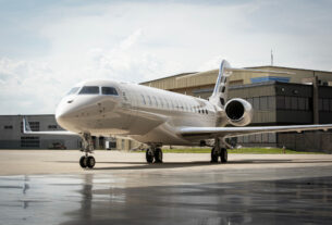 Bombardier Global 8000