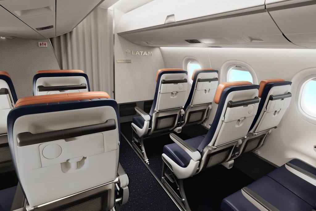 LATAM Embraer 195-E2 - classe premium economy