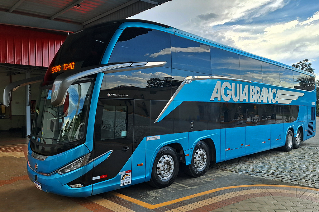 Ônibus (foto: Daniel R.Carneiro / DRC Imagem)
