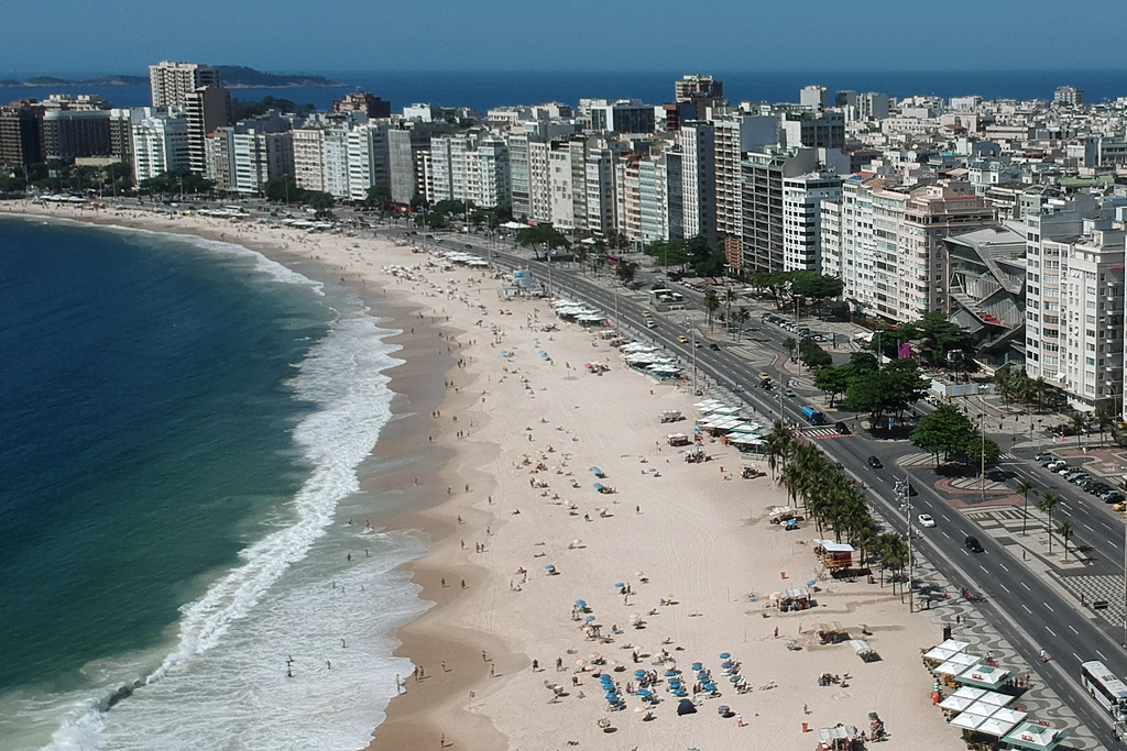 Praia de Copacabana e Museu da Imagem e do Som (foto: Daniel R.Carneiro / DRC Imagem)