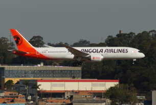 Boeing 787-9 da TAAG em Guarulhos (foto: Daniel R.Carneiro / DRC Imagem)