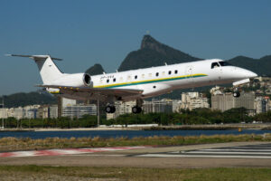 ERJ-135 (foto: Daniel R.Carneiro / DRC Imagem)