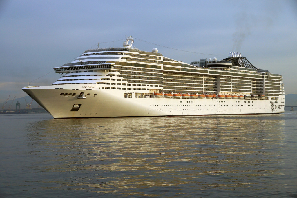 MSC Divina no Rio de Janeiro (foto: Daniel R.Carneiro / DRC Imagem)