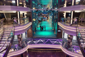 Interior do MSC Virtuosa (foto: Daniel R.Carneiro / DRC Imagem)