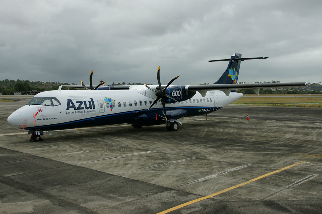 ATR72 da Azul em Recife (foto: Daniel R.Carneiro / DRC Imagem)