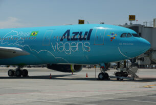 Airbus A330-200 da Azul com as cores da Azul Viagens (foto: Daniel R.Carneiro / DRC Imagem)