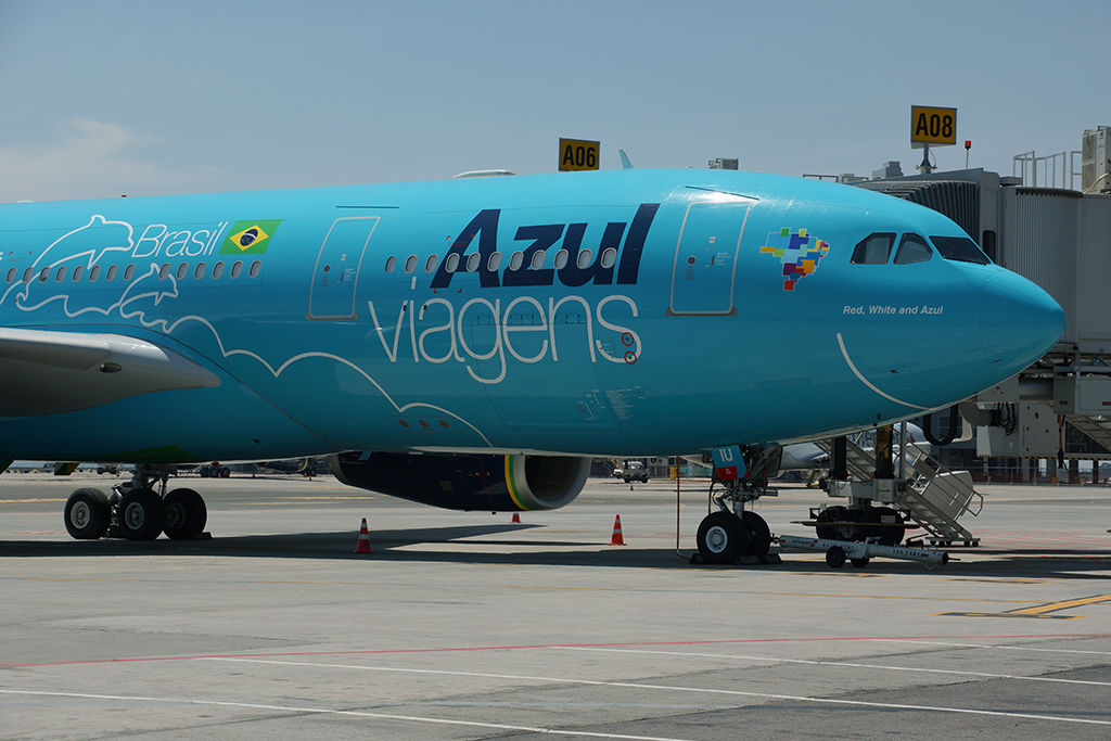 Airbus A330-200 da Azul com as cores da Azul Viagens (foto: Daniel R.Carneiro / DRC Imagem)