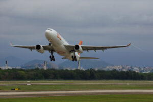 Airbus A330-200 EC-MAJ da Wamos Air nas cores da GOL (foto: Daniel R.Carneiro / DRC Imagem)