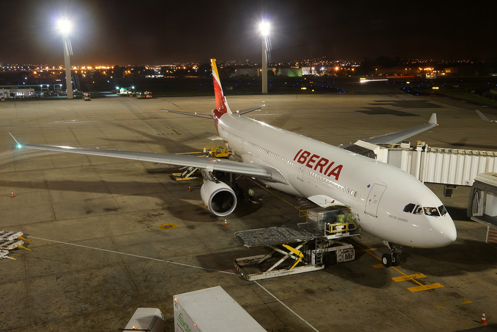 Airbus A330-300 da Iberia no Rio de Janeiro (foto: Daniel R.Carneiro / DRC Imagem)