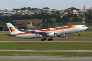 Airbus A330-300 da Iberia no Galeão, Rio de Janeiro (foto: Daniel R.Carneiro / DRC Imagem)