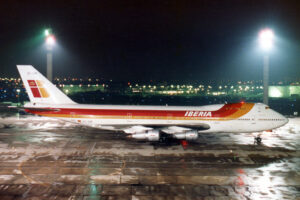 Boeing 747-200 da Iberia no Galeão, Rio de Janeiro (foto: Daniel R.Carneiro / DRC Imagem)
