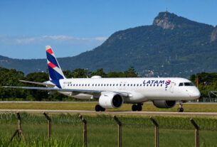 Embraer 195-E2 da LATAM (foto manipulada por IA / DRC Imagem)