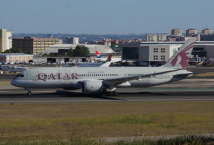 Boeing 787-8 da Qatar Airways em Lisboa (foto: Daniel R.Carneiro / DRC Imagem)